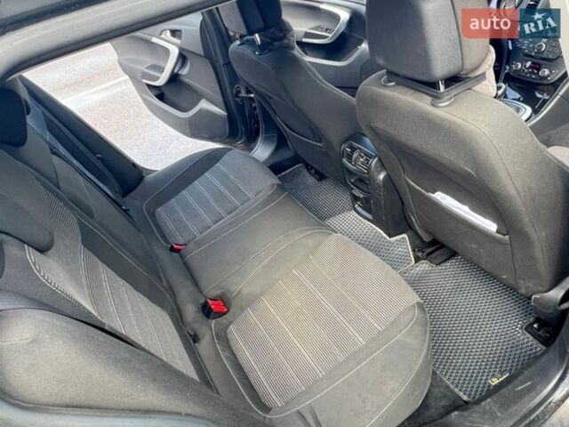 Сірий Опель Інсігнія, об'ємом двигуна 1.96 л та пробігом 362 тис. км за 8100 $, фото 17 на Automoto.ua