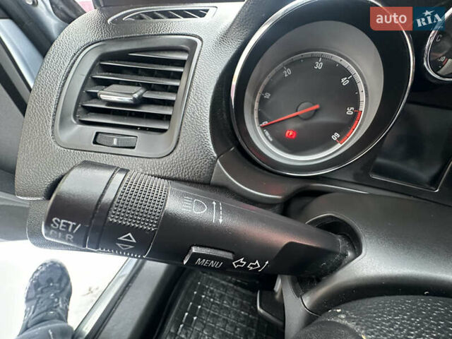 Серый Опель Инсигния, объемом двигателя 1.96 л и пробегом 333 тыс. км за 7850 $, фото 22 на Automoto.ua