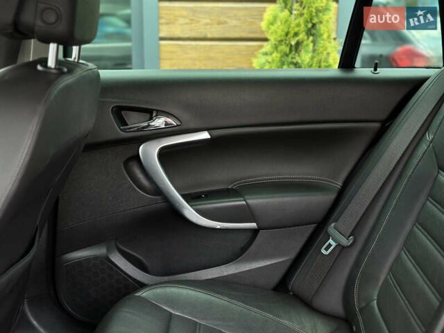 Сірий Опель Інсігнія, об'ємом двигуна 2 л та пробігом 270 тис. км за 7800 $, фото 52 на Automoto.ua