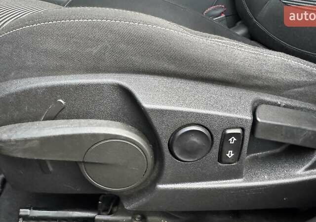 Серый Опель Инсигния, объемом двигателя 2 л и пробегом 292 тыс. км за 8300 $, фото 26 на Automoto.ua