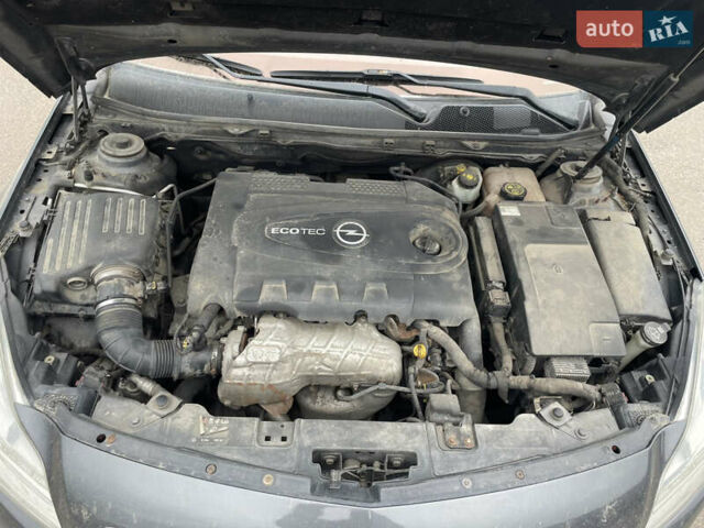 Сірий Опель Інсігнія, об'ємом двигуна 1.96 л та пробігом 320 тис. км за 8000 $, фото 8 на Automoto.ua