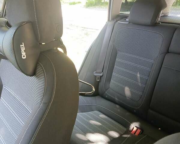 Сірий Опель Інсігнія, об'ємом двигуна 1.96 л та пробігом 286 тис. км за 5500 $, фото 5 на Automoto.ua