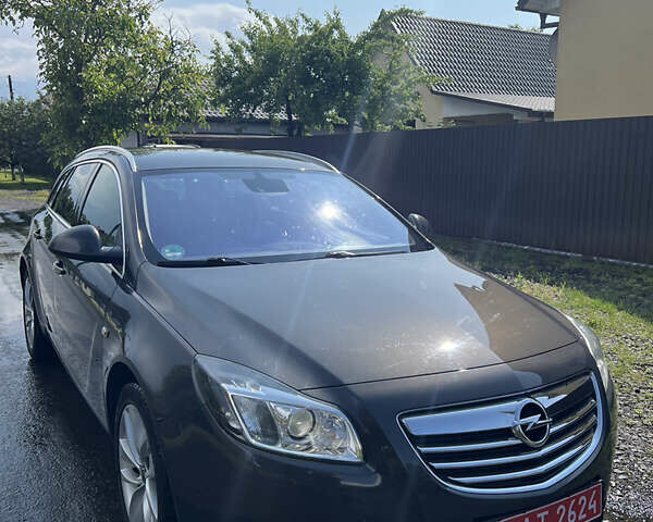 Серый Опель Инсигния, объемом двигателя 2 л и пробегом 213 тыс. км за 9700 $, фото 7 на Automoto.ua