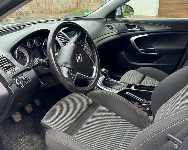 Серый Опель Инсигния, объемом двигателя 1.96 л и пробегом 234 тыс. км за 7700 $, фото 12 на Automoto.ua