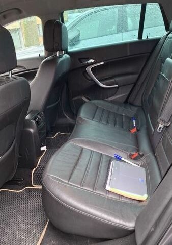 Серый Опель Инсигния, объемом двигателя 1.96 л и пробегом 324 тыс. км за 9000 $, фото 20 на Automoto.ua