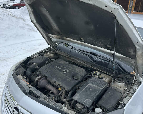 Сірий Опель Інсігнія, об'ємом двигуна 1.96 л та пробігом 297 тис. км за 7200 $, фото 9 на Automoto.ua