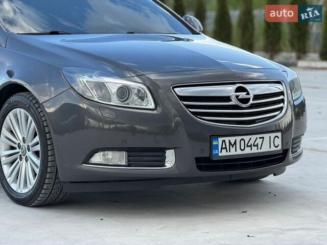 Серый Опель Инсигния, объемом двигателя 2 л и пробегом 303 тыс. км за 7700 $, фото 13 на Automoto.ua