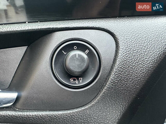 Серый Опель Инсигния, объемом двигателя 1.96 л и пробегом 333 тыс. км за 7850 $, фото 28 на Automoto.ua