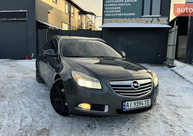 Серый Опель Инсигния, объемом двигателя 2 л и пробегом 293 тыс. км за 8500 $, фото 2 на Automoto.ua