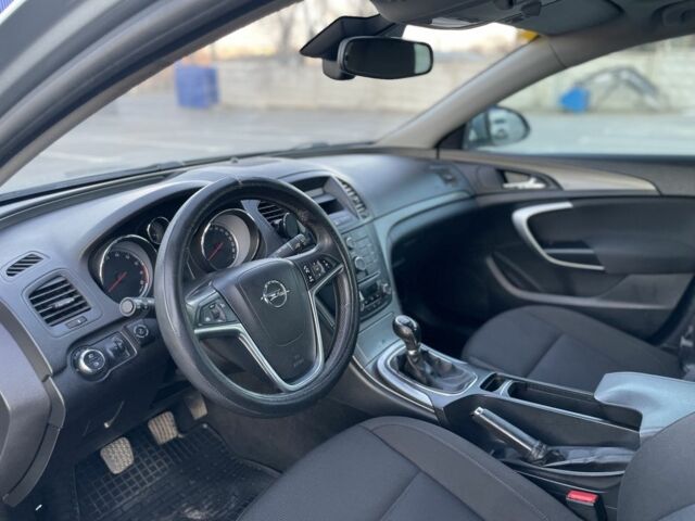 Серый Опель Инсигния, объемом двигателя 1.4 л и пробегом 135 тыс. км за 6700 $, фото 7 на Automoto.ua