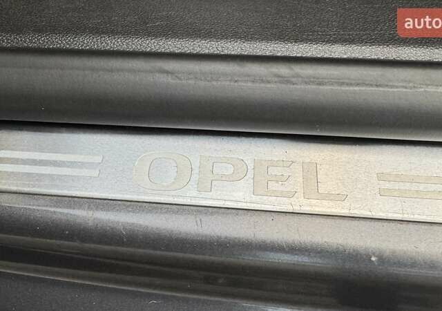 Серый Опель Инсигния, объемом двигателя 2 л и пробегом 292 тыс. км за 8300 $, фото 28 на Automoto.ua