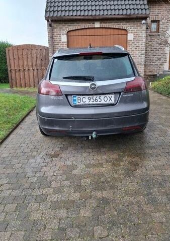 Серый Опель Инсигния, объемом двигателя 1.96 л и пробегом 324 тыс. км за 9000 $, фото 11 на Automoto.ua