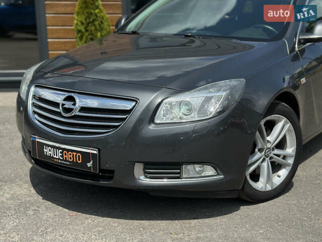 Сірий Опель Інсігнія, об'ємом двигуна 2 л та пробігом 270 тис. км за 7800 $, фото 3 на Automoto.ua