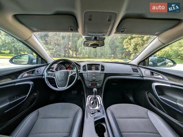 Сірий Опель Інсігнія, об'ємом двигуна 1.96 л та пробігом 225 тис. км за 9999 $, фото 2 на Automoto.ua