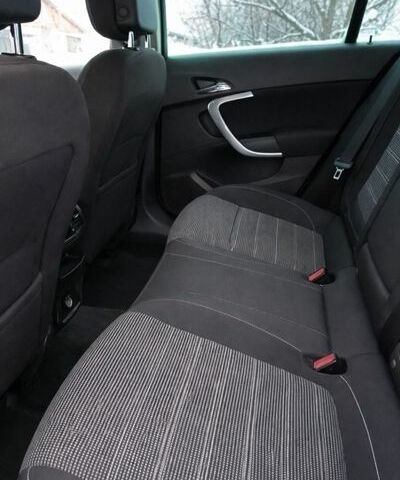 Серый Опель Инсигния, объемом двигателя 1.96 л и пробегом 256 тыс. км за 8800 $, фото 3 на Automoto.ua