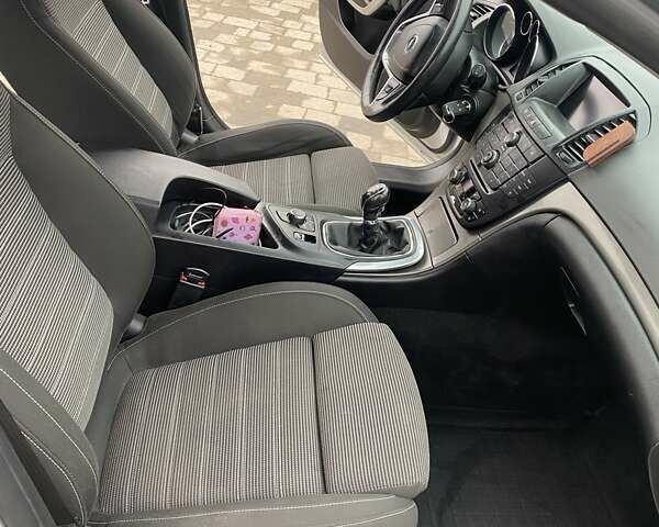 Сірий Опель Інсігнія, об'ємом двигуна 1.96 л та пробігом 231 тис. км за 7700 $, фото 10 на Automoto.ua