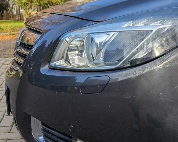 Сірий Опель Інсігнія, об'ємом двигуна 1.96 л та пробігом 225 тис. км за 9999 $, фото 16 на Automoto.ua