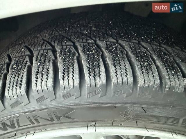 Сірий Опель Інсігнія, об'ємом двигуна 1.96 л та пробігом 251 тис. км за 7300 $, фото 4 на Automoto.ua