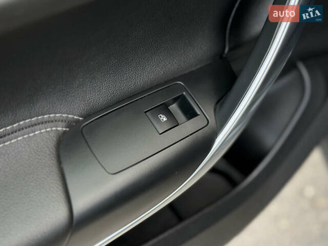 Сірий Опель Інсігнія, об'ємом двигуна 2 л та пробігом 270 тис. км за 7800 $, фото 49 на Automoto.ua