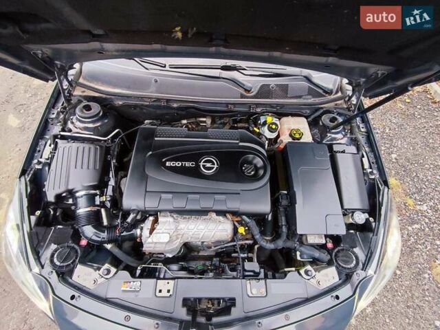 Серый Опель Инсигния, объемом двигателя 1.96 л и пробегом 214 тыс. км за 9200 $, фото 13 на Automoto.ua