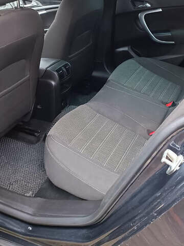 Серый Опель Инсигния, объемом двигателя 2 л и пробегом 235 тыс. км за 12200 $, фото 6 на Automoto.ua