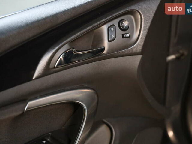 Сірий Опель Інсігнія, об'ємом двигуна 2 л та пробігом 225 тис. км за 10800 $, фото 8 на Automoto.ua