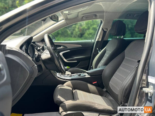 Серый Опель Инсигния, объемом двигателя 2 л и пробегом 224 тыс. км за 10800 $, фото 8 на Automoto.ua