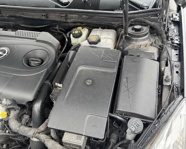 Сірий Опель Інсігнія, об'ємом двигуна 2 л та пробігом 190 тис. км за 9200 $, фото 19 на Automoto.ua