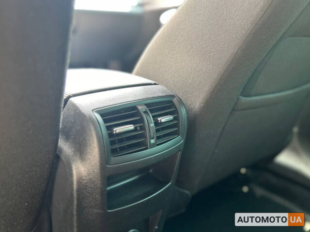 Серый Опель Инсигния, объемом двигателя 2 л и пробегом 224 тыс. км за 10800 $, фото 19 на Automoto.ua