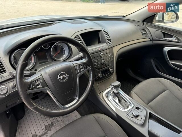 Сірий Опель Інсігнія, об'ємом двигуна 1.96 л та пробігом 240 тис. км за 7300 $, фото 12 на Automoto.ua