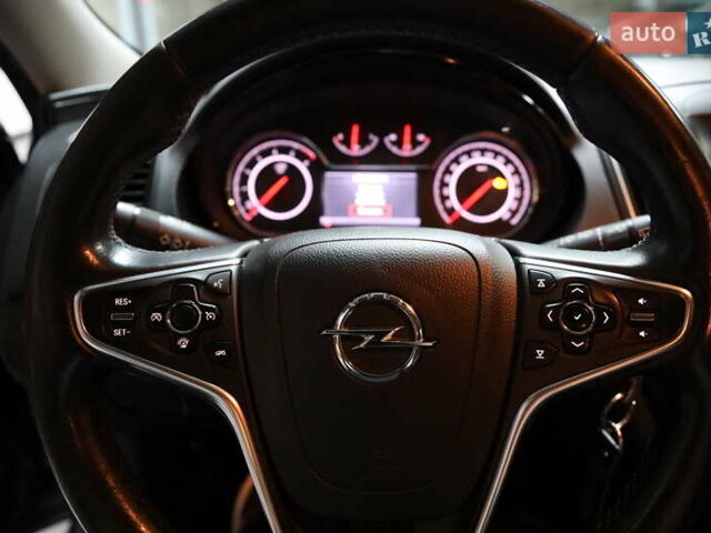 Сірий Опель Інсігнія, об'ємом двигуна 2 л та пробігом 225 тис. км за 10800 $, фото 11 на Automoto.ua