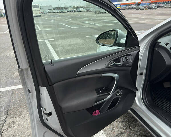 Сірий Опель Інсігнія, об'ємом двигуна 1.96 л та пробігом 289 тис. км за 8500 $, фото 9 на Automoto.ua