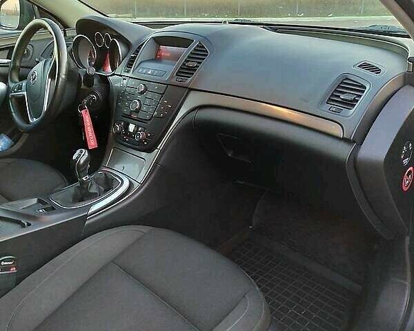 Сірий Опель Інсігнія, об'ємом двигуна 2 л та пробігом 225 тис. км за 8899 $, фото 9 на Automoto.ua