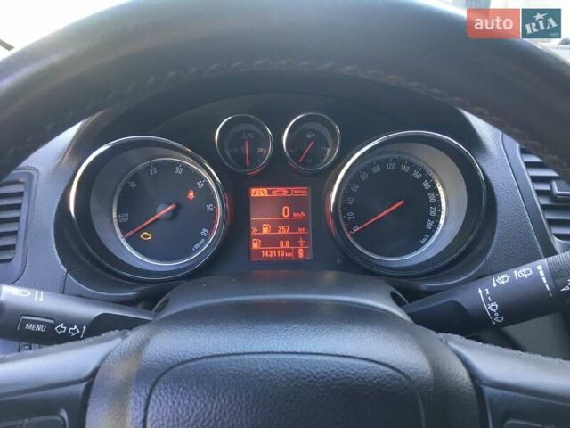 Серый Опель Инсигния, объемом двигателя 1.96 л и пробегом 150 тыс. км за 10550 $, фото 11 на Automoto.ua