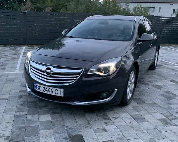 Серый Опель Инсигния, объемом двигателя 1.96 л и пробегом 305 тыс. км за 8200 $, фото 1 на Automoto.ua