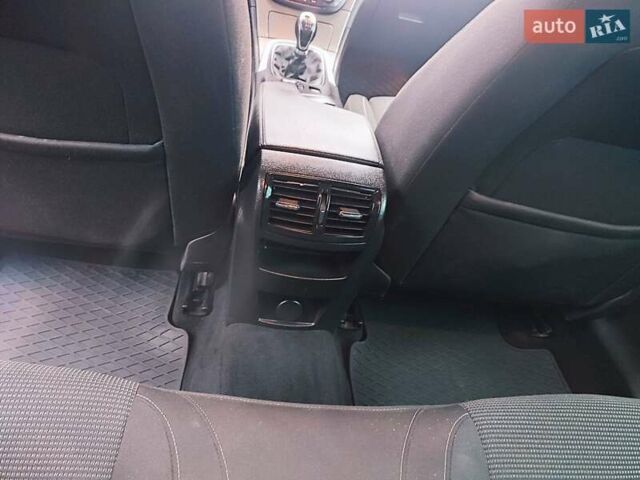 Серый Опель Инсигния, объемом двигателя 1.96 л и пробегом 214 тыс. км за 9200 $, фото 18 на Automoto.ua