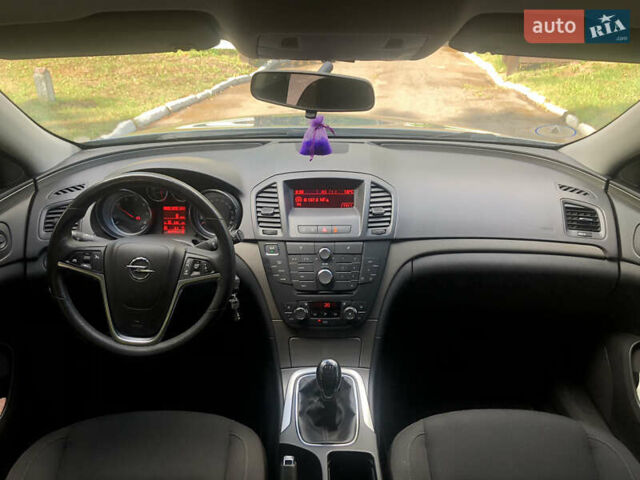 Серый Опель Инсигния, объемом двигателя 2 л и пробегом 174 тыс. км за 7800 $, фото 8 на Automoto.ua