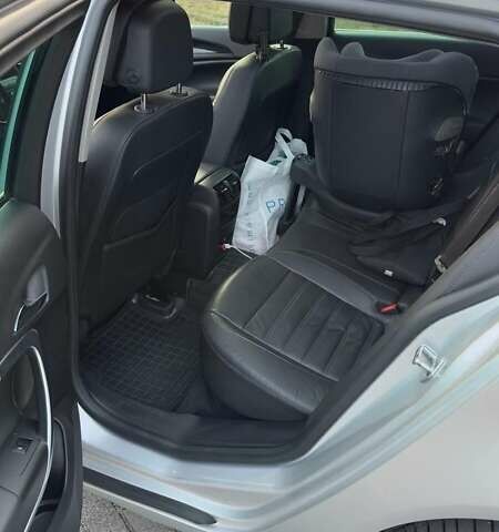 Сірий Опель Інсігнія, об'ємом двигуна 1.96 л та пробігом 239 тис. км за 9500 $, фото 28 на Automoto.ua