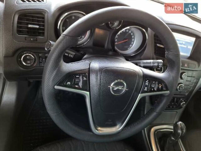 Сірий Опель Інсігнія, об'ємом двигуна 1.96 л та пробігом 322 тис. км за 8000 $, фото 44 на Automoto.ua