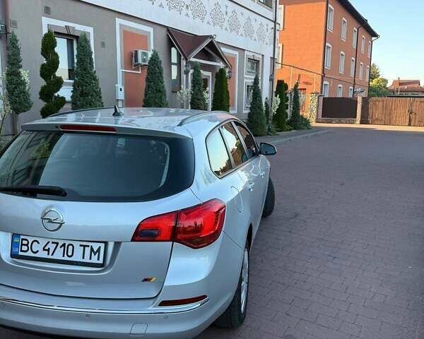 Сірий Опель Інсігнія, об'ємом двигуна 1.69 л та пробігом 229 тис. км за 7800 $, фото 7 на Automoto.ua