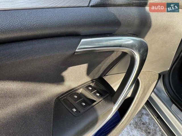 Серый Опель Инсигния, объемом двигателя 2 л и пробегом 303 тыс. км за 6440 $, фото 12 на Automoto.ua