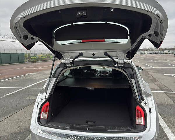 Сірий Опель Інсігнія, об'ємом двигуна 1.96 л та пробігом 289 тис. км за 8500 $, фото 5 на Automoto.ua