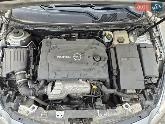 Серый Опель Инсигния, объемом двигателя 1.96 л и пробегом 238 тыс. км за 10700 $, фото 13 на Automoto.ua