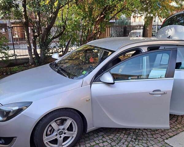 Сірий Опель Інсігнія, об'ємом двигуна 1.96 л та пробігом 270 тис. км за 9000 $, фото 7 на Automoto.ua