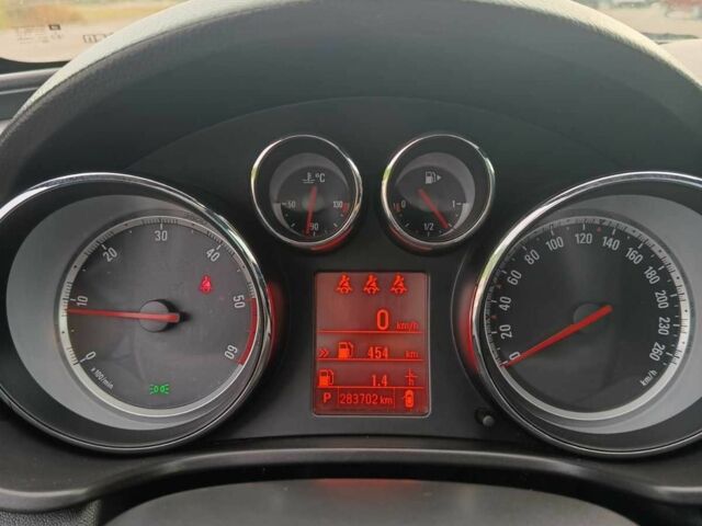 Сірий Опель Інсігнія, об'ємом двигуна 2 л та пробігом 284 тис. км за 8431 $, фото 10 на Automoto.ua