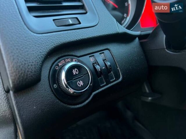 Сірий Опель Інсігнія, об'ємом двигуна 1.96 л та пробігом 252 тис. км за 8200 $, фото 18 на Automoto.ua