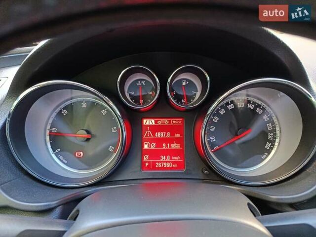 Серый Опель Инсигния, объемом двигателя 1.96 л и пробегом 267 тыс. км за 9300 $, фото 1 на Automoto.ua