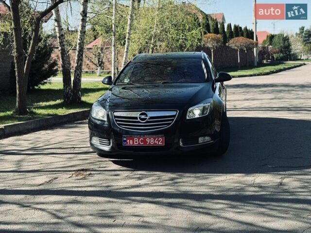 Сірий Опель Інсігнія, об'ємом двигуна 2 л та пробігом 251 тис. км за 8700 $, фото 2 на Automoto.ua