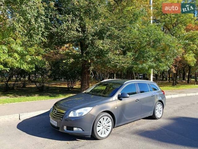 Серый Опель Инсигния, объемом двигателя 1.96 л и пробегом 267 тыс. км за 9300 $, фото 5 на Automoto.ua