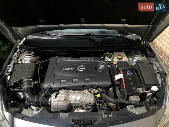 Серый Опель Инсигния, объемом двигателя 2 л и пробегом 174 тыс. км за 7800 $, фото 14 на Automoto.ua
